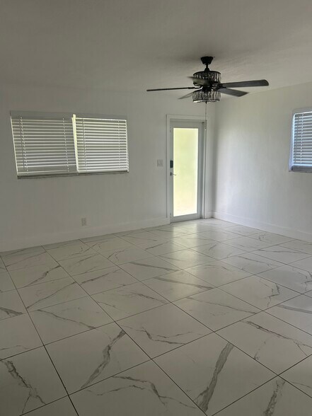 Living room - 154 NW 14th Way