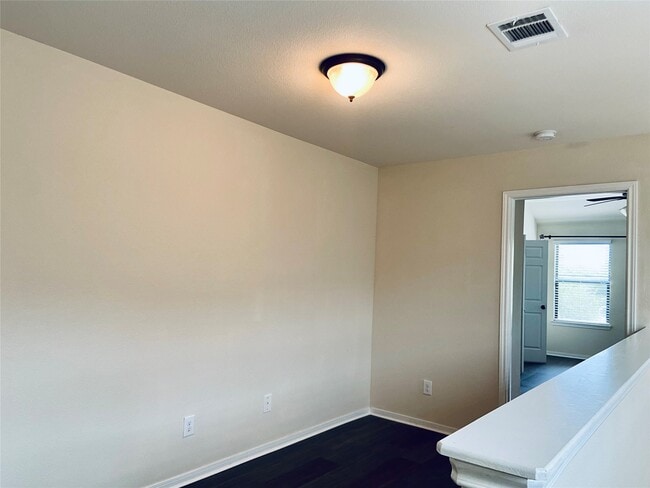 Building Photo - 16003 Thornbill Ln