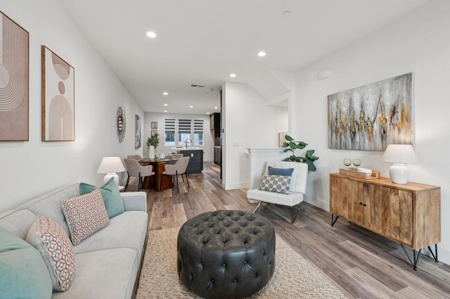 Building Photo - 3479 Client Cmn