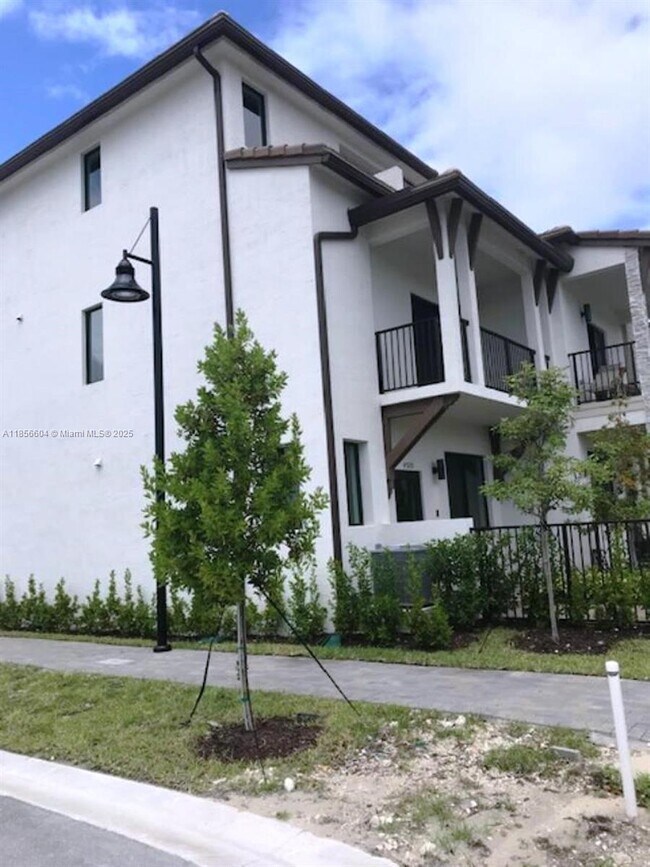 Building Photo - 4920 NW 83rd Ave