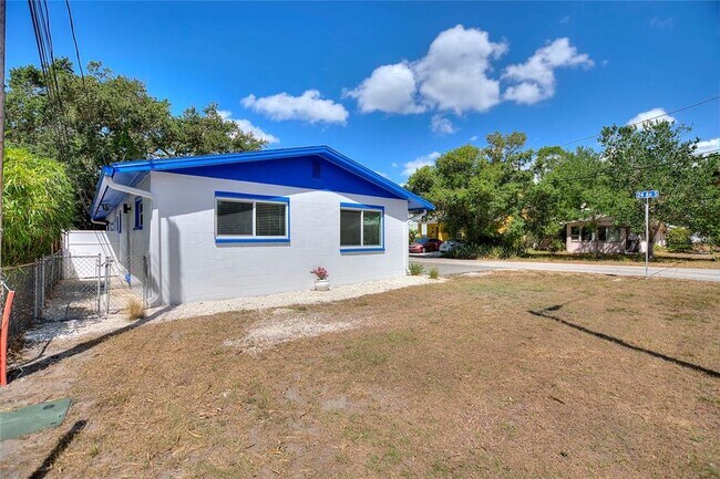 Building Photo - 5100 24th Ave S