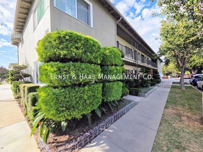 Primary Photo - 3041 E 3rd St