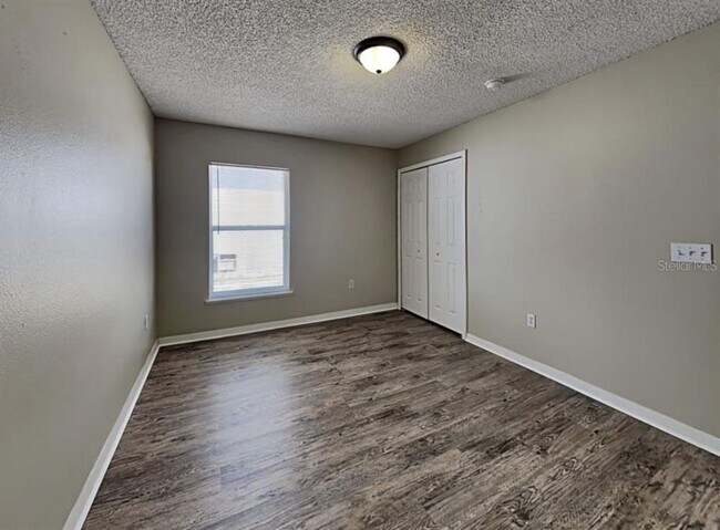 Building Photo - 15955 Wilkinson Dr