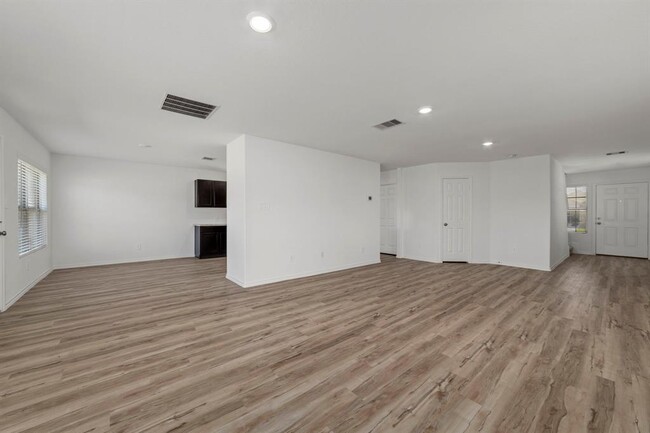 Building Photo - 32610 Orchard Haze Dr