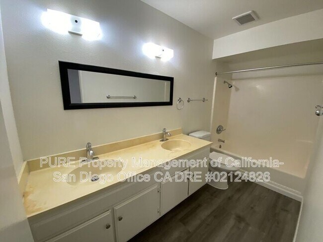 Building Photo - 3066 Vesuvia Way