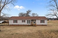 Building Photo - Charming 3-Bedroom Home on Spacious 2.64-Acre Lot in Graham, NC