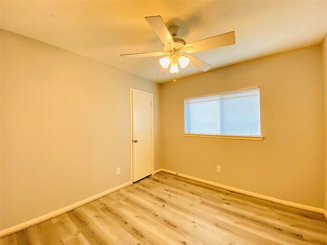 Building Photo - 19207 Caledonia Dr