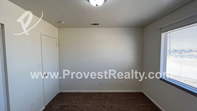 Building Photo - 3 Bed, 2 Bath Apple Valley Home!!!