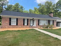 Building Photo - 620 Dyer Cir