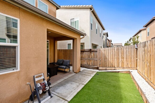 Building Photo - $2,195 Madera, Riverstone Community, HWY 4...