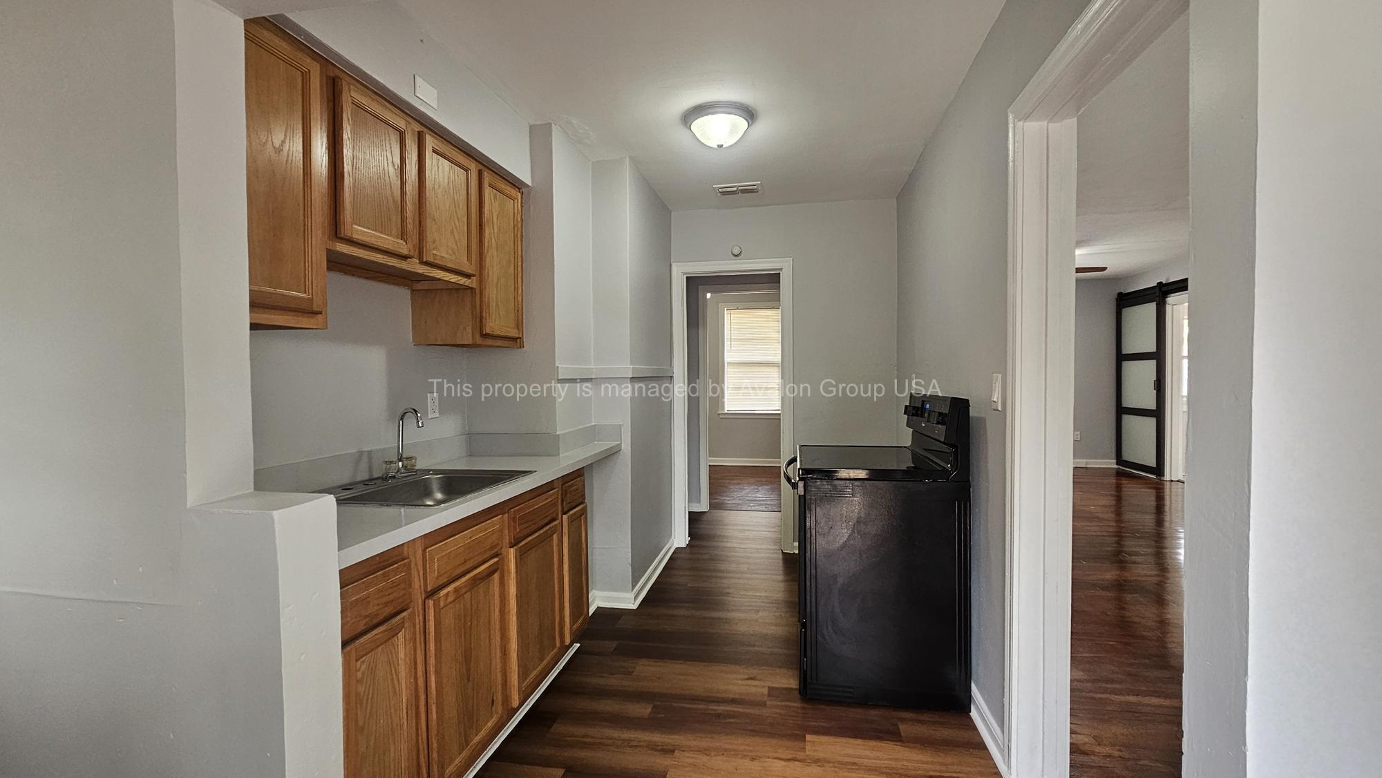 Building Photo - 912 Saratoga Blvd