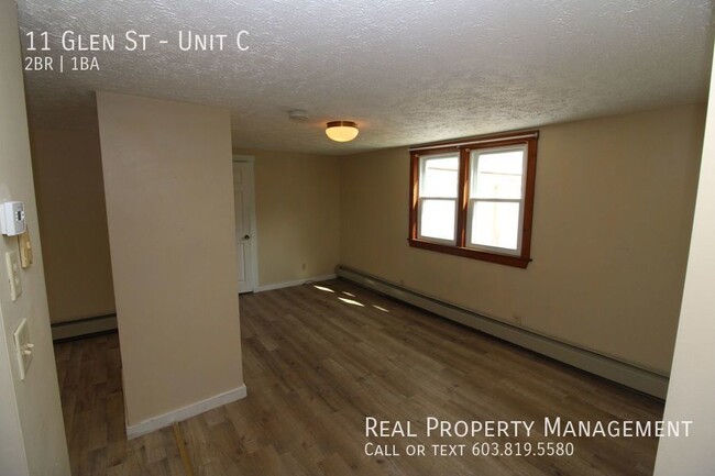 Building Photo - Charming 2 Bedroom Apartment with Heat Inc...