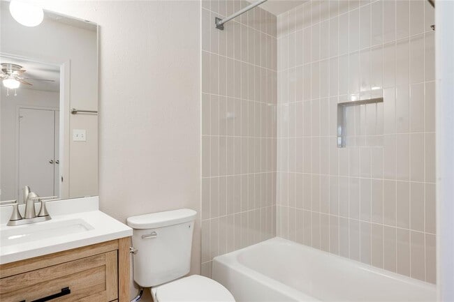 Building Photo - 8110 Willet Trail