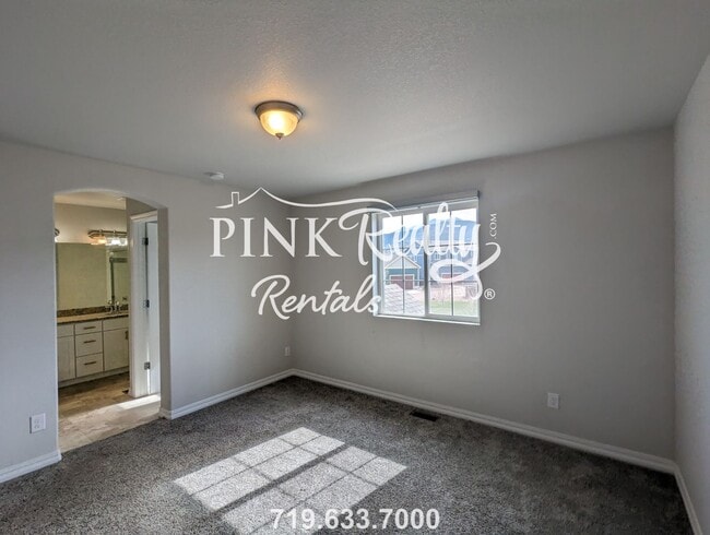 Building Photo - 19 N Raven Mine Dr