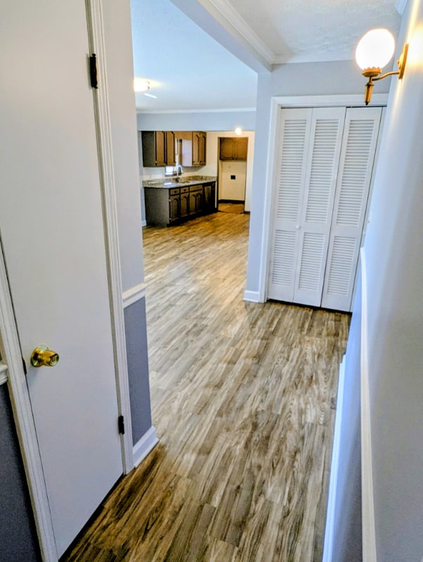 Building Photo - 201 Acorn Dr