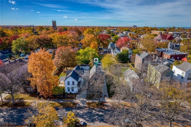 Building Photo - 1928 W 48th St