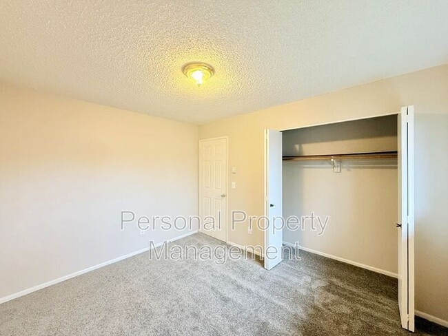 Building Photo - 1335 Z St