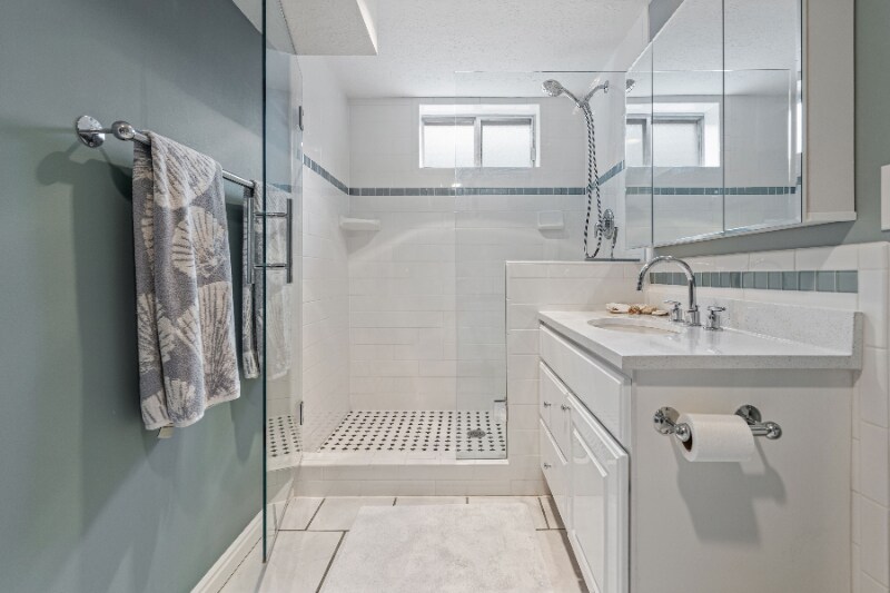 Building Photo - 1545 S 2300 E