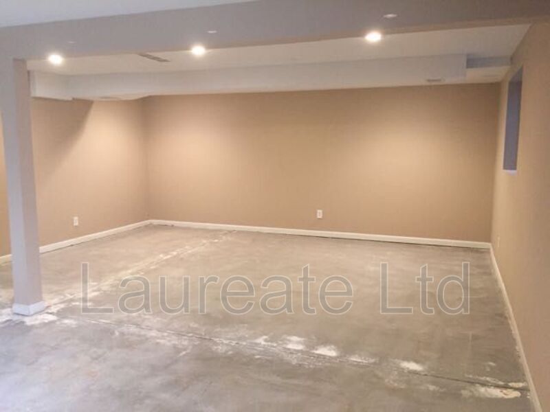 Building Photo - 2072 S Oakland St