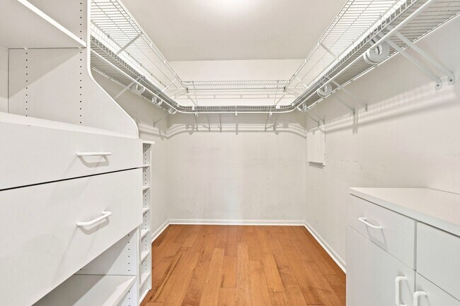Building Photo - Beautifully Renovated 2-Bedroom, 2-Bath at West Terrace