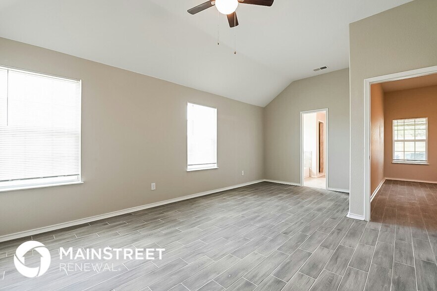 Building Photo - 629 Green Mound Dr