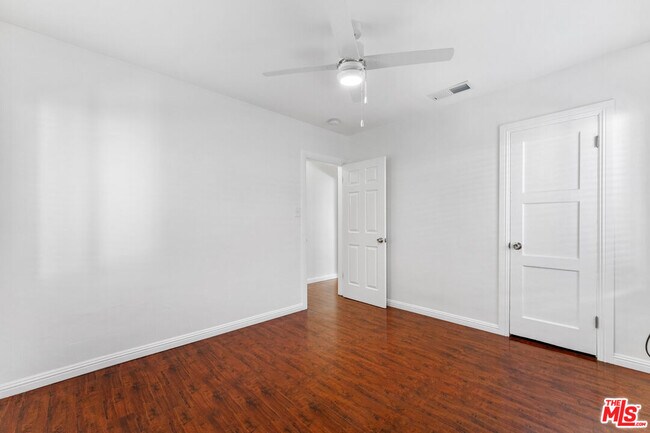 Building Photo - 2723 Ballard St