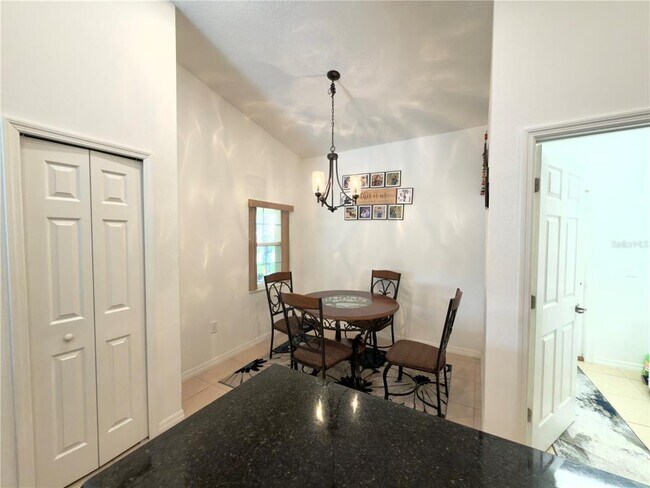 Building Photo - 3311 Bent Paddle Dr