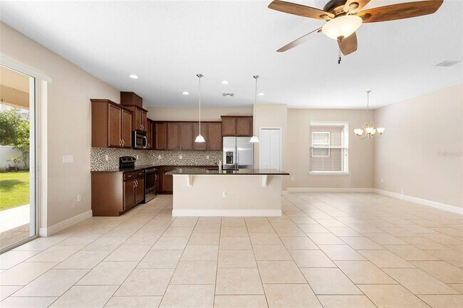 Building Photo - 1497 Softshell St