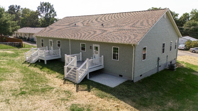 Building Photo - 1012 Ivanhoe Ave