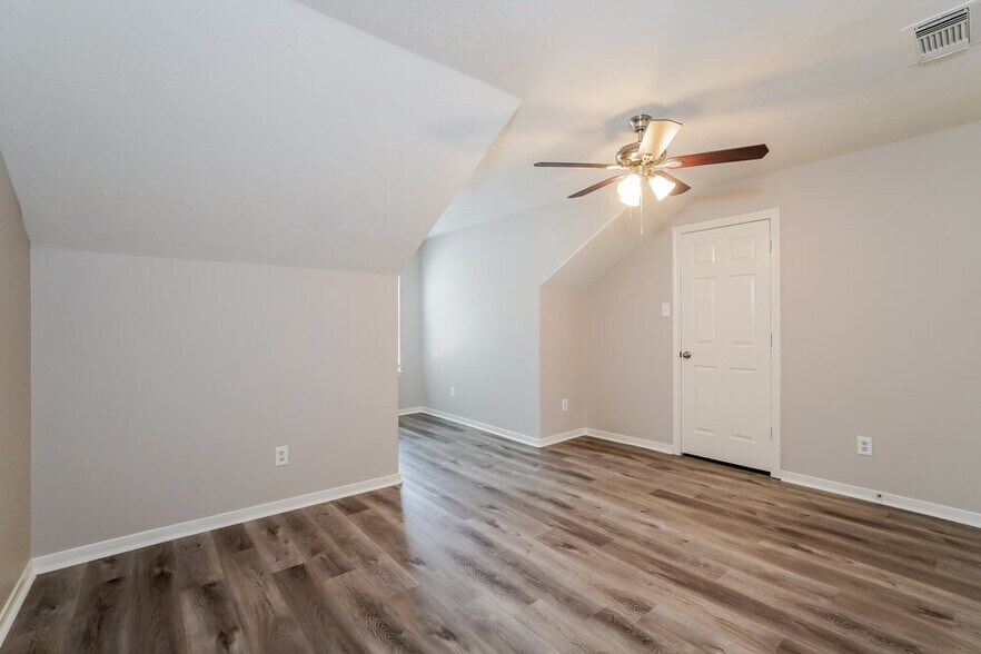 Building Photo - 2442 Chuckberry St