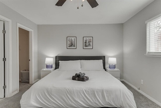 Building Photo - 2922 Clover Valley Dr