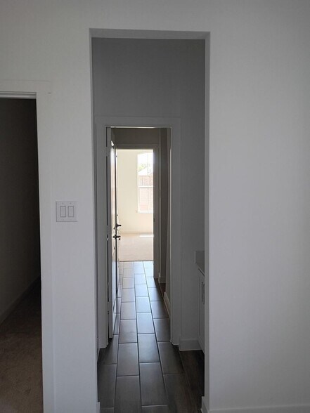 Building Photo - 3717 Grace Ln