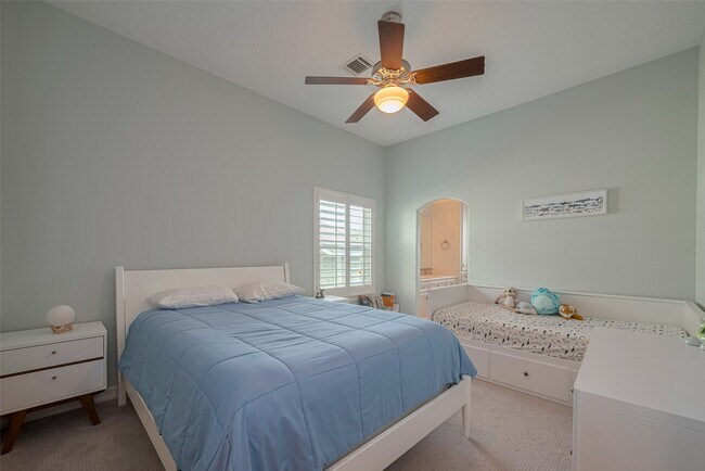 Building Photo - 4006 Lanark Ln