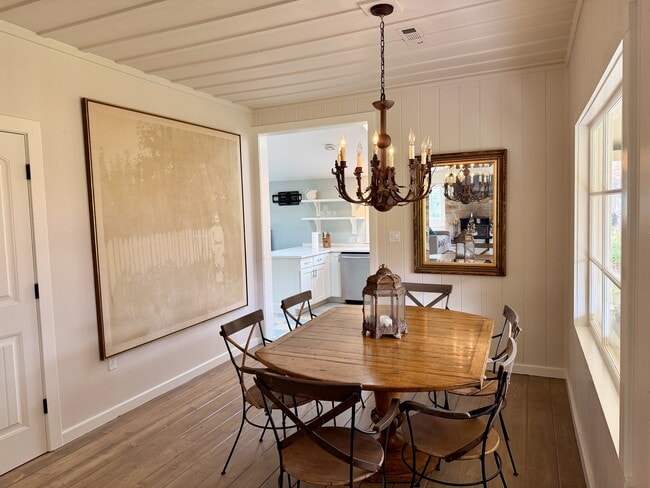 Building Photo - 2099 Emigrant Creek Rd