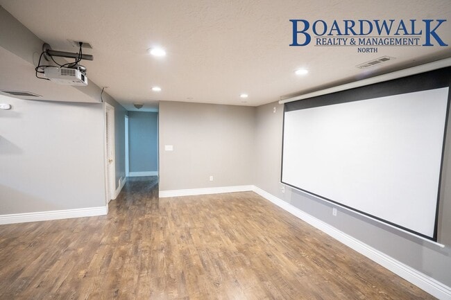 Building Photo - Amazing 4 Bed Rambler in Syracuse