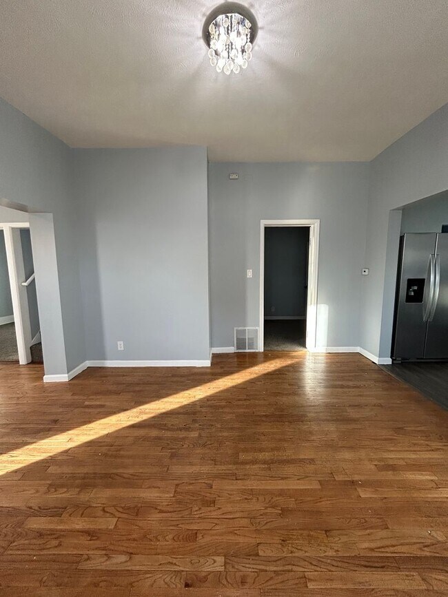 Building Photo - Coming Soon! Updated & Cozy 4-Bedroom Home