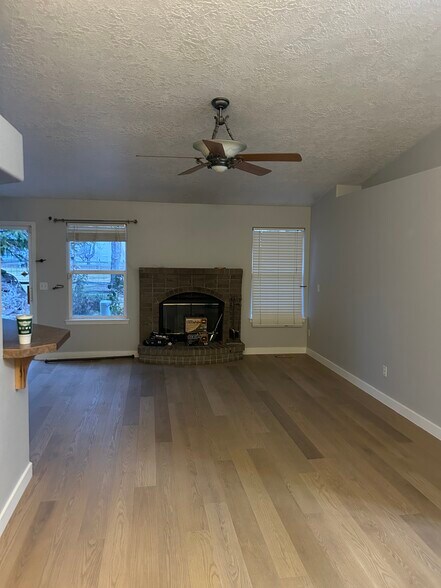 Building Photo - 3720 E Presidential Dr