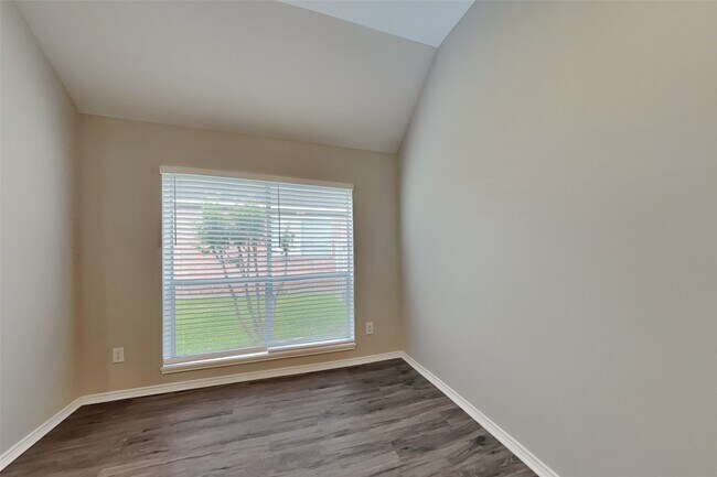 Building Photo - 20214 Stone Falls Ct