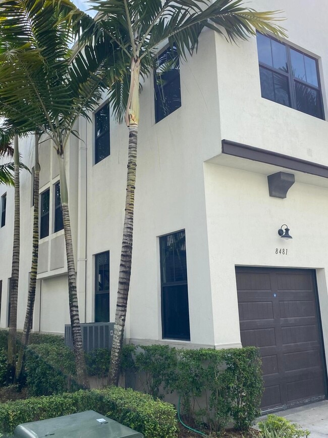 Building Photo - 8481 NW 51st Terrace