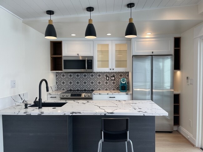 Building Photo - 3358 Bancroft St