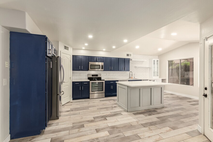 Building Photo - 20438 N 17th Way