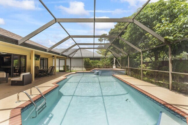 Building Photo - 13679 Callington Dr