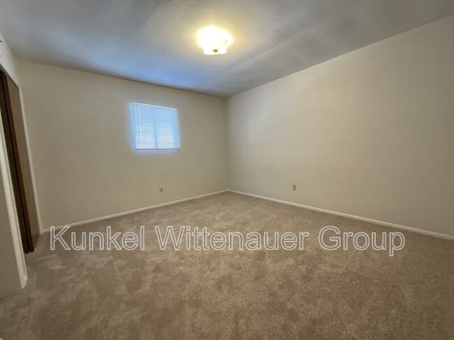 Building Photo - 900 8th St