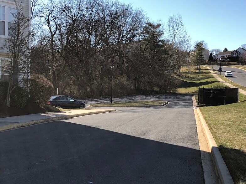 Building Photo - 6391 Rutherford Ct