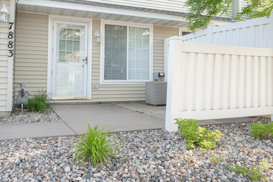 Building Photo - 7883 Autumn Ridge Avenue
