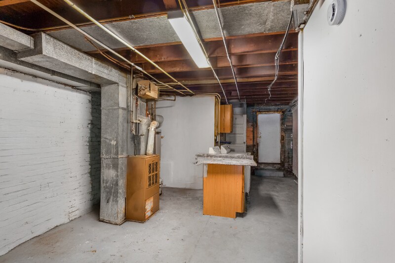 Building Photo - 1030 N Luzerne Ave