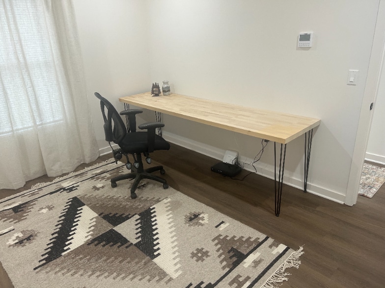 Building Photo - 144 N Coolwell Rd