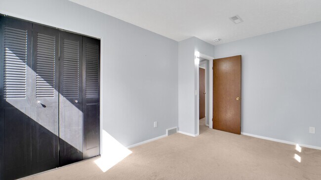 Building Photo - 37 Blue Ridge Rd