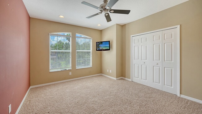 Building Photo - 8280 Villa Grande Ct