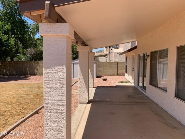 Building Photo - 14318 N 78th Dr